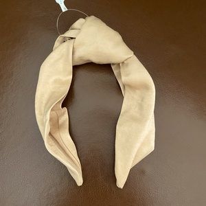 Anthropologie knot headband. No longer has tags. Worn once.